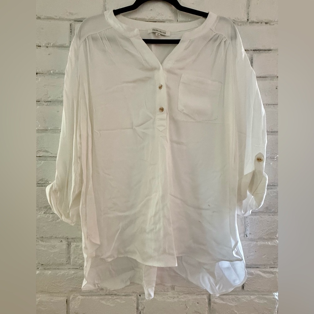Women's White Button-Front Blouse - Brand: